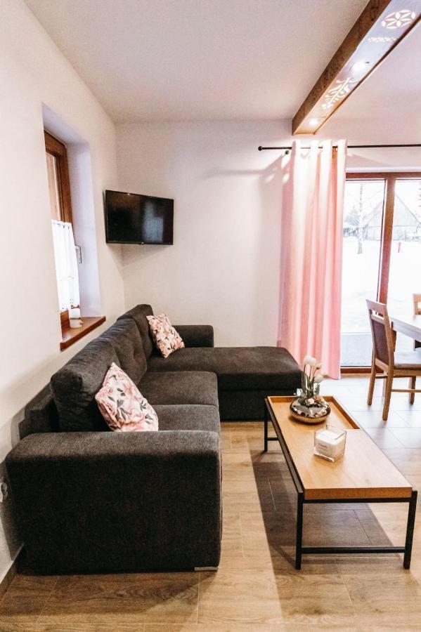 Stylove Domki Banska Nizna Domki Z Jacuzzi Eksteriør billede