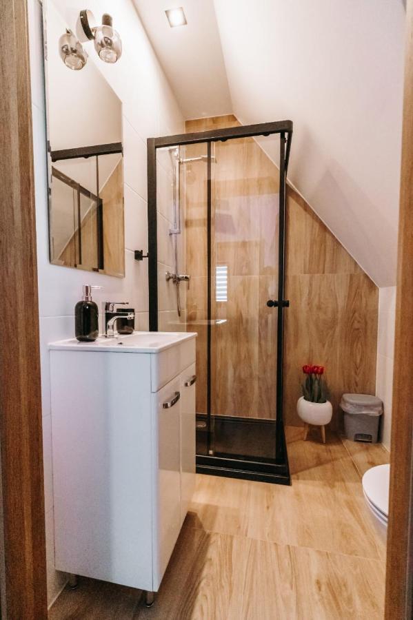 Stylove Domki Banska Nizna Domki Z Jacuzzi Eksteriør billede